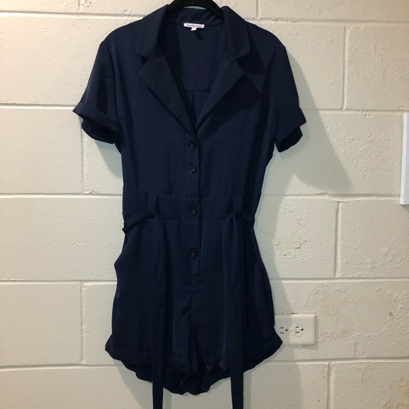 Charolette Russe Navy Blue Button Down Short Sleeve Belt Romper Size Small - Picture 1 of 9